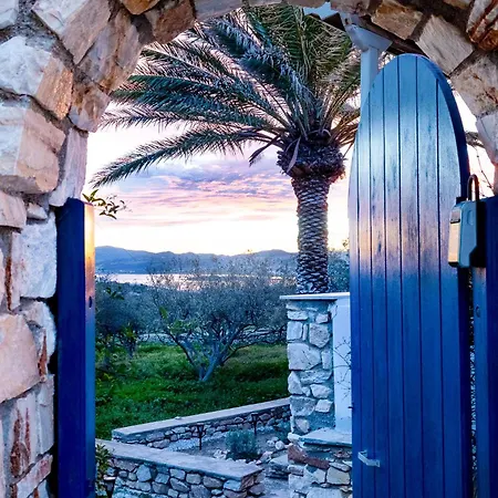 Noho @ Sunlit House Paros *