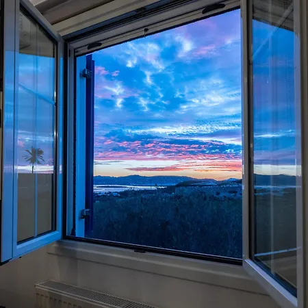 Дом отдыха Noho @ Sunlit House Paros