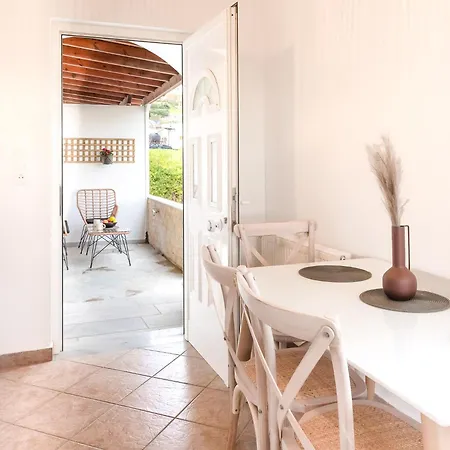 Noho @ Sunlit House Paros *